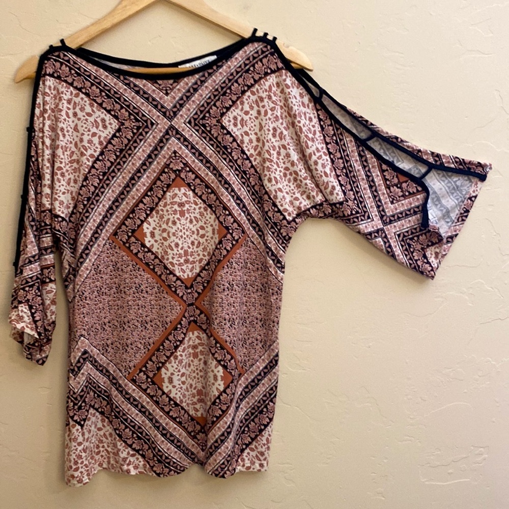3/$20 Rose & Olive- 3/4 Sleeve Top (S)